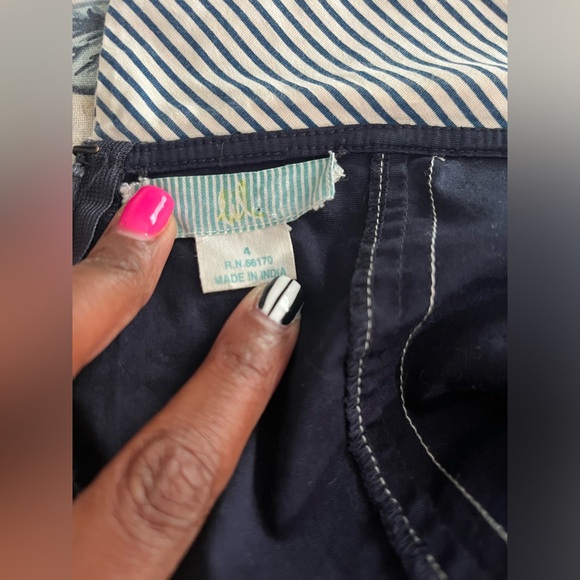 This a a beautiful sailor-style dress. Size 4. - Picture 8 of 8